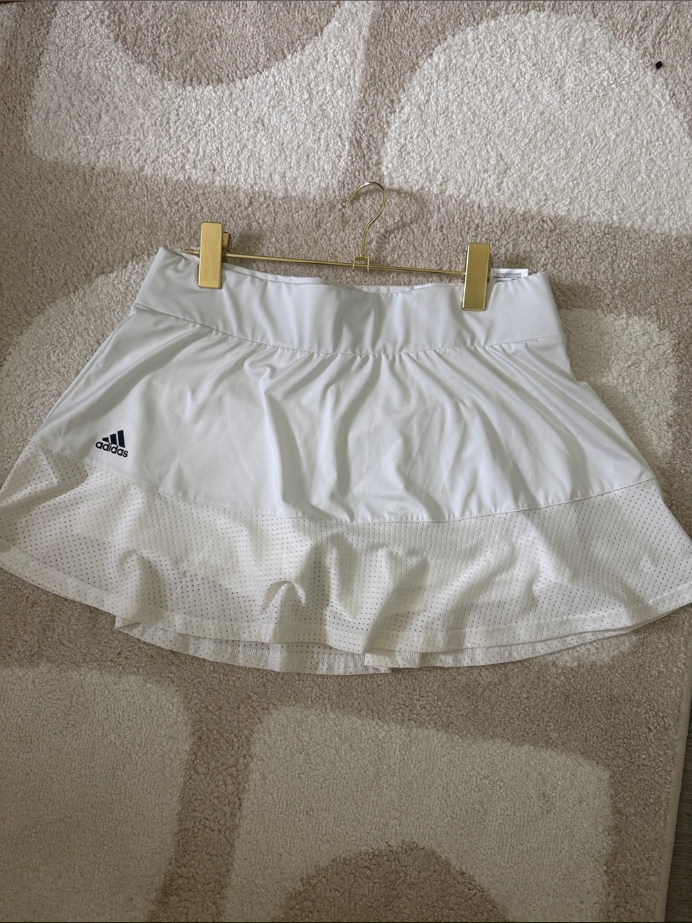 adidas White Women's Skater Tennis Skirt with Perforated Hem large never worn